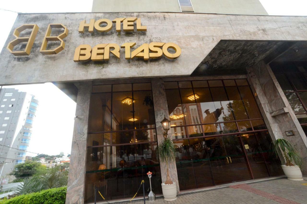 Hotel Bertaso Chapecó Esterno foto